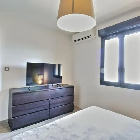 Levant Piscine Et Calme Apartment *