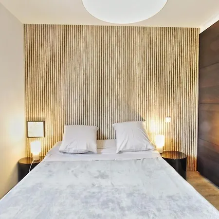 Appartement Levant Piscine Et Calme